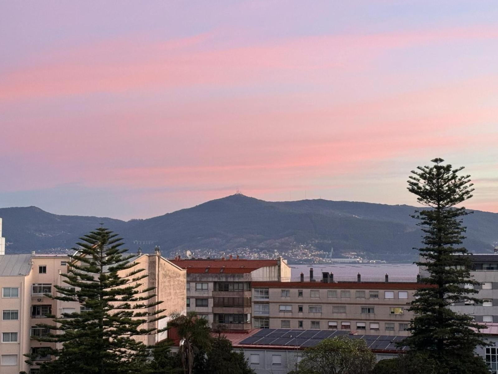 Moderno Apartamento Con Vistas A La Ria De Vigo Zewnętrze zdjęcie